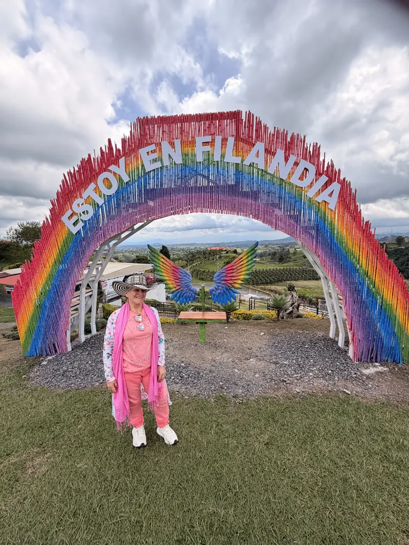 Arco de colores del mirador de Filandia, en el Eje Cafetero